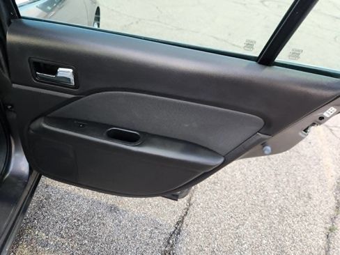 Used 2010 Ford Fusion SE FWD image 15