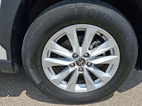 Used 2024 Toyota Corolla Cross LE AWD/4WD image 26