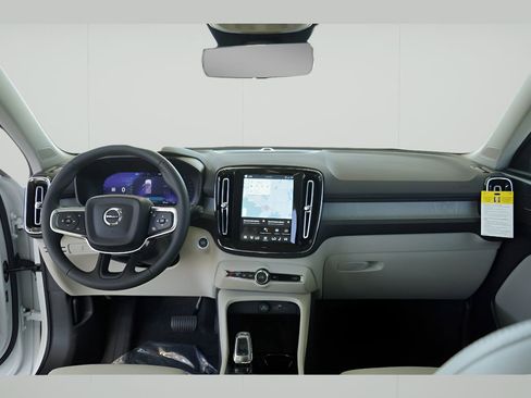 New 2026 Volvo XC40 B5 Plus w/ Protection Package image 19