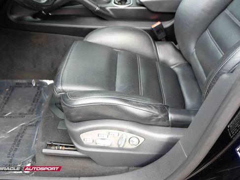 Used 2014 Porsche Cayenne Turbo AWD/4WD image 18
