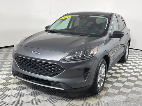 Used 2022 Ford Escape SE FWD image 10