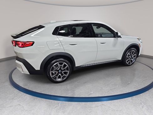 New 2026 BMW X2 xDrive28i w/ Technology Package image 4
