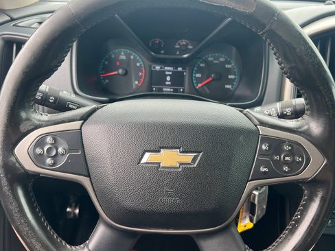 Used 2015 Chevrolet Colorado Z71 w/ LPO, Bed Protection Package AWD/4WD image 22