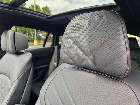 New 2026 BMW X6 xDrive40i AWD/4WD image 16