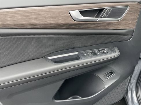 New 2026 Volkswagen Atlas SEL image 26