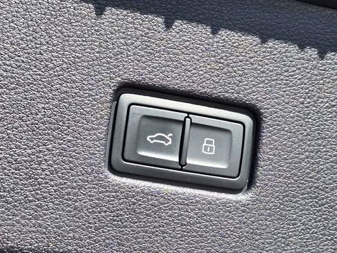 Used 2025 Audi RS Q8 performance image 16