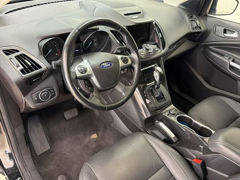 Used 2015 Ford Escape Titanium w/ Equipment Group 301A FWD image 4