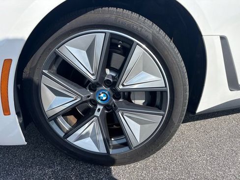 Used 2023 BMW i4 eDrive35 w/ Premium Package RWD image 4