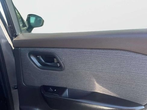 Used 2023 Nissan Rogue S FWD image 14