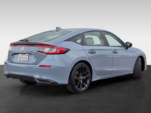 Used 2023 Honda Civic Sport image 4