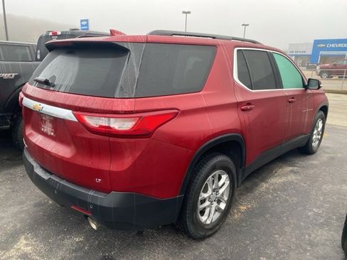 Used 2020 Chevrolet Traverse LT w/ Driver Confidence II Package image 4