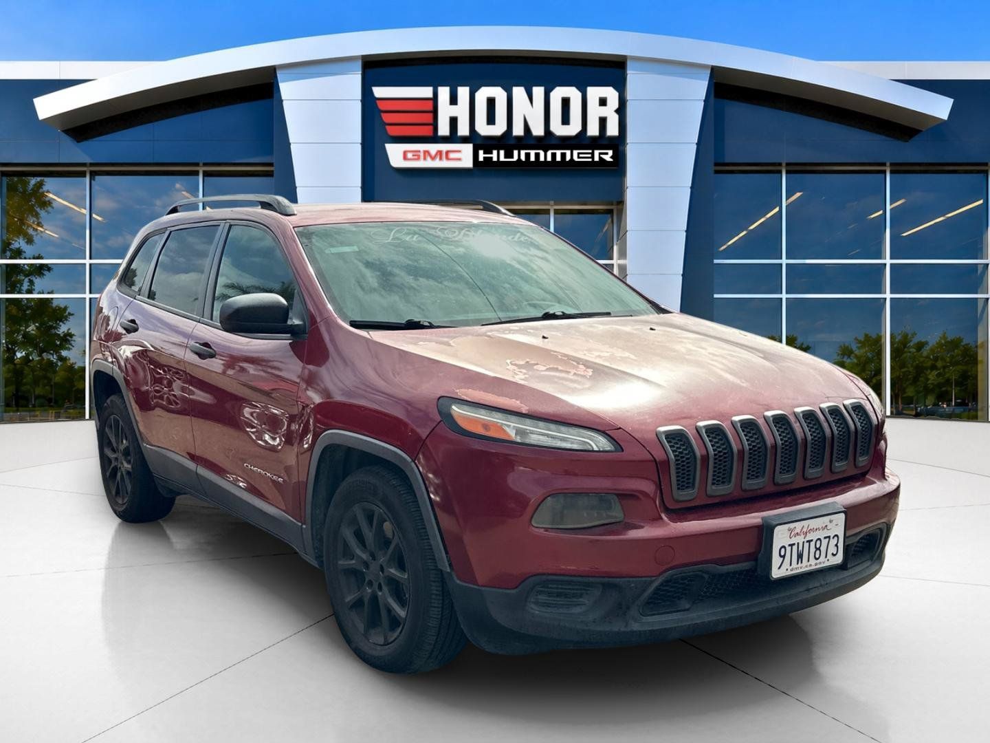 Used 2017 Jeep Cherokee Sport FWD image 2