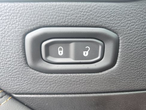 Used 2025 Jeep Wrangler Unlimited Rubicon 392 AWD/4WD image 26