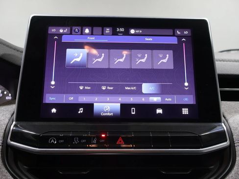 Certified 2023 Jeep Compass Latitude w/ Convenience Group AWD/4WD image 33