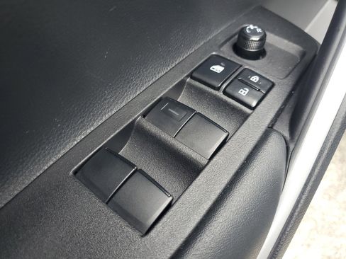 Certified 2025 Toyota Corolla Cross L FWD image 19