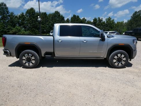 New 2026 GMC Sierra 2500 Denali w/ Denali Reserve Package AWD/4WD image 3