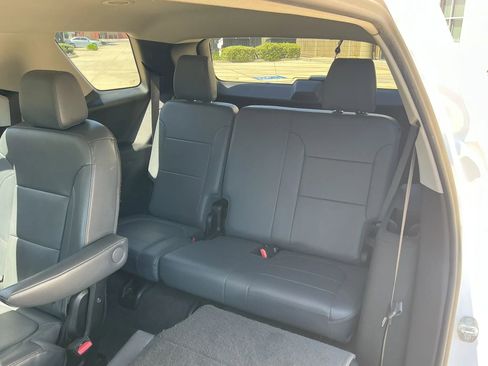 Used 2020 Chevrolet Traverse LT w/ LT Premium Package FWD image 14