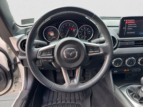 Used 2021 MAZDA MX-5 Miata RF Grand Touring RWD image 13