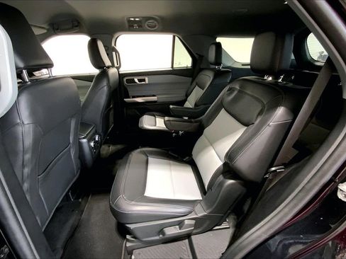 Used 2023 Ford Explorer XLT w/ Equipment Group 202A RWD image 24