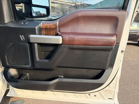 Used 2017 Ford F250 Platinum w/ Platinum Ultimate Package image 35