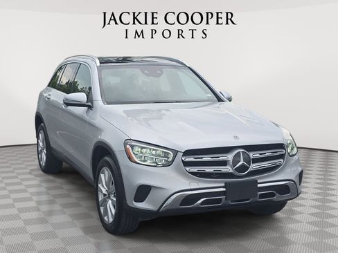 Used 2020 Mercedes-Benz GLC 300 4MATIC image 3