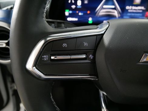 Used 2026 Chevrolet Equinox EV LT w/ Convenience Package II FWD image 27