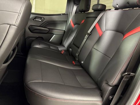 Used 2023 Chevrolet Colorado Z71 w/ Z71 Convenience Package 2 image 12