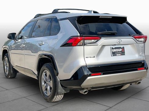 Used 2025 Toyota RAV4 SE AWD/4WD image 11
