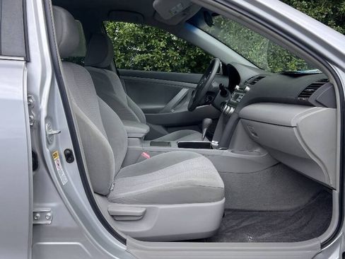 Used 2011 Toyota Camry FWD image 17