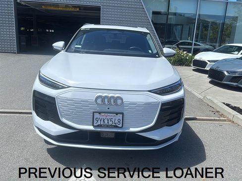 Used 2025 Audi Q6 e-tron Premium Plus AWD/4WD image 2