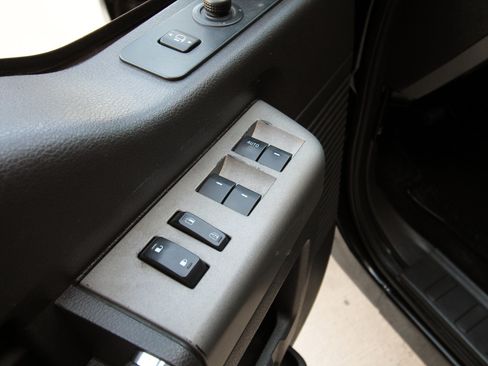 Used 2012 Ford F250 Lariat w/ Lariat Ultimate Pkg AWD/4WD image 20