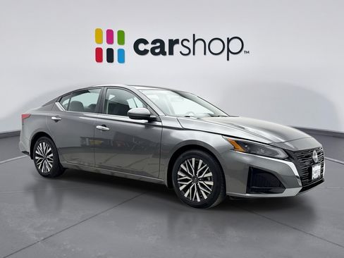 Used 2023 Nissan Altima 2.5 SV FWD image 7