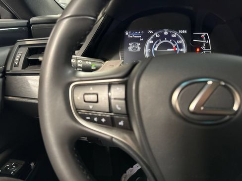 Used 2024 Lexus ES 350 w/ Accessory Package (Z2) FWD image 34