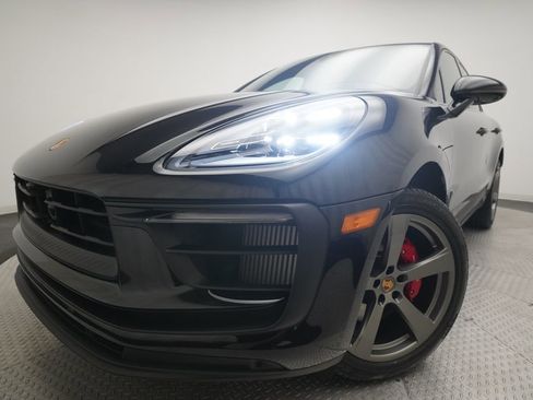 Certified 2024 Porsche Macan S image 7