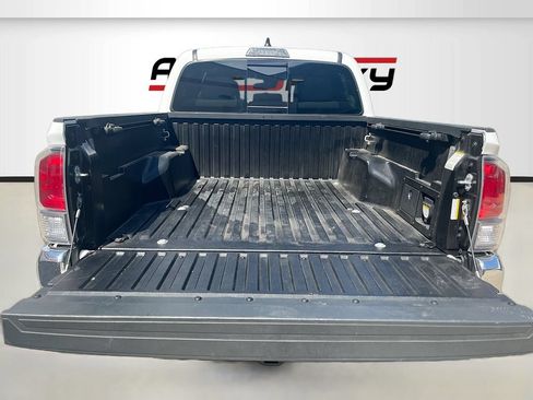 Used 2023 Toyota Tacoma TRD Off-Road AWD/4WD image 23