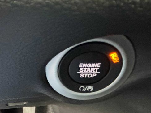 New 2026 Chrysler Pacifica Select image 28