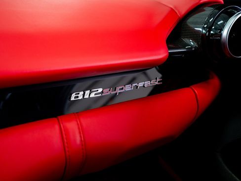 Used 2020 Ferrari 812 Superfast RWD image 93