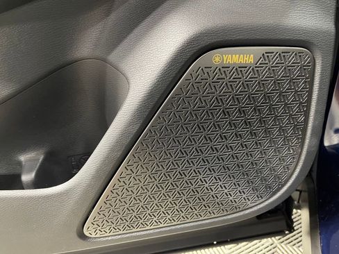 New 2025 Mitsubishi Outlander SE image 22