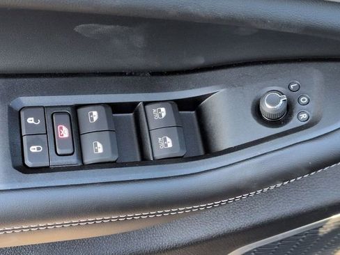 New 2026 Jeep Grand Cherokee Limited AWD/4WD image 16