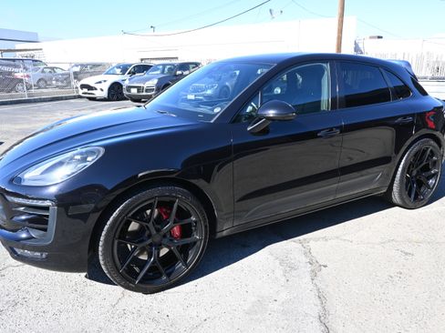 Used 2018 Porsche Macan GTS AWD/4WD image 2