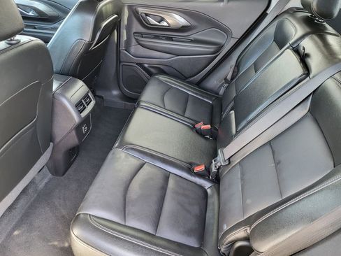 Used 2024 GMC Terrain SLT AWD/4WD image 19