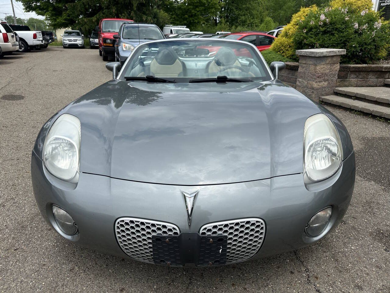 Used 2006 Pontiac Solstice Convertible w/ Premium Package RWD image 10