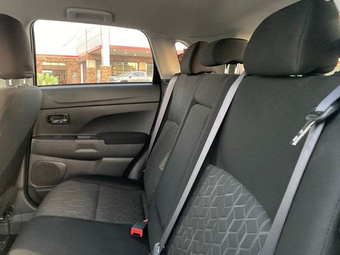 Used 2024 Mitsubishi Outlander Sport LE AWD/4WD image 11