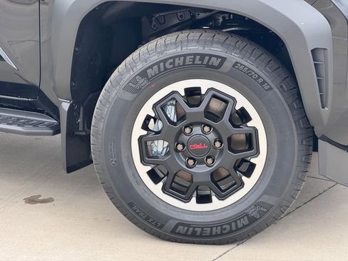 New 2026 Toyota 4Runner TRD Off-Road Premium AWD/4WD image 2