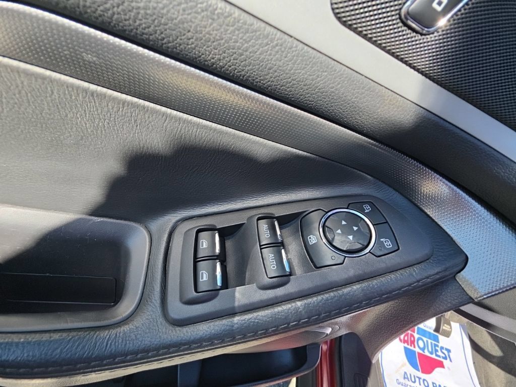 Used 2014 Ford Explorer XLT w/ Equipment Group 202A AWD/4WD image 12