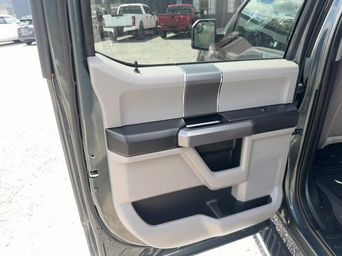 Used 2018 Ford F150 XLT w/ Equipment Group 302A Luxury AWD/4WD image 7