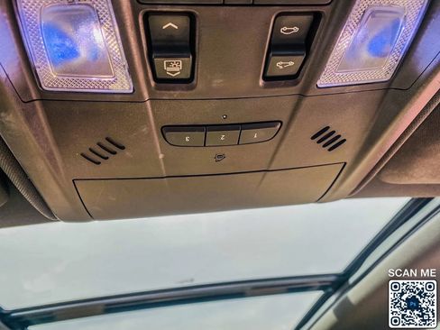 Used 2018 Cadillac XT5 Luxury w/ Driver Awareness Package FWD image 25