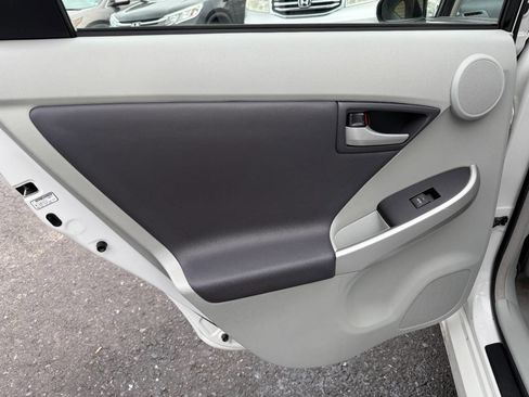 Used 2010 Toyota Prius Four image 24