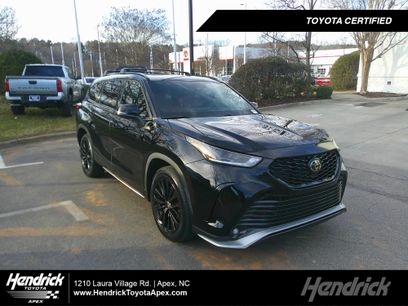 Used 2023 Toyota Highlander XSE
