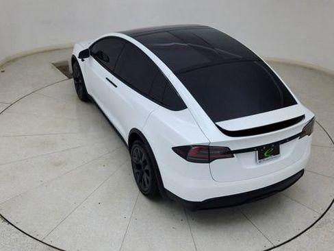 Used 2024 Tesla Model X image 78
